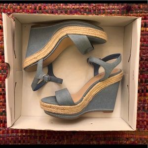 👇PRICE DROP👇 BNIB!! Blue Espadrille Wedges!